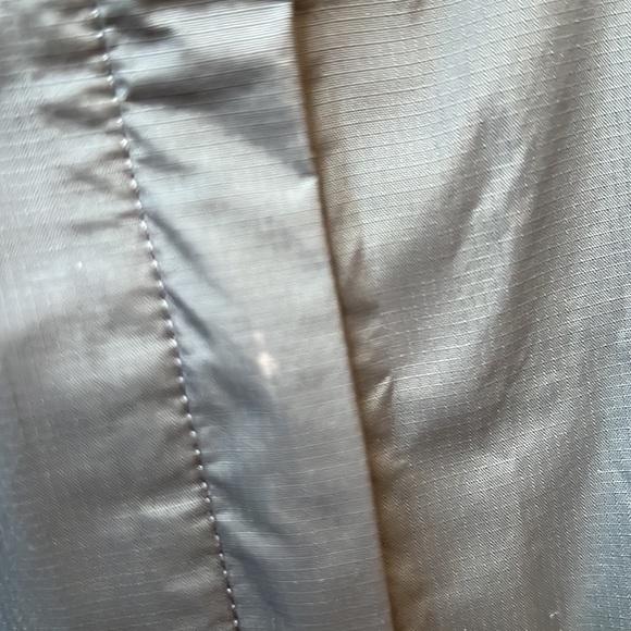 Pre Owned Patagonia Torrentshell Rain Jacket Size LG - Picture 9 of 13